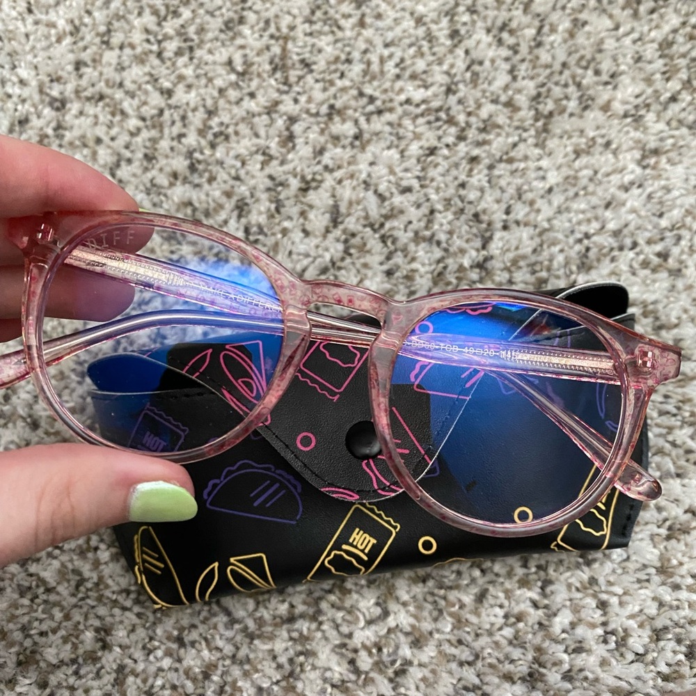 Quay glasses